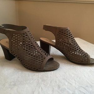 Unisa Dark Natural Suede Bootie.  Size 9M